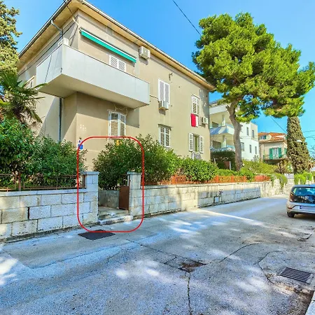 2-bdr With Shared Garden 3 Min Walk To 公寓