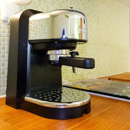2-bdr With Shared Garden 3 Min Walk To Апартаменти