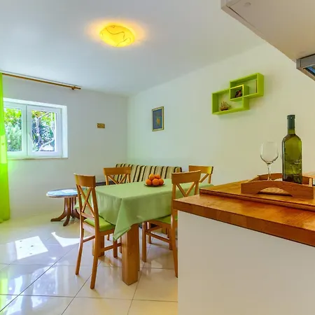 Apartman 2-bdr With Shared Garden 3 Min Walk To Split