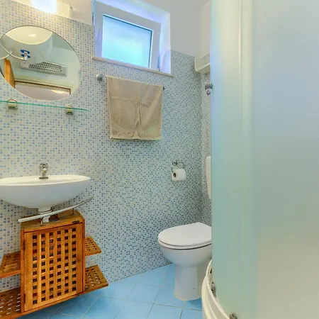 2-bdr With Shared Garden 3 Min Walk To Apartman Split