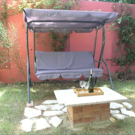 2-bdr With Shared Garden 3 Min Walk To Спліт